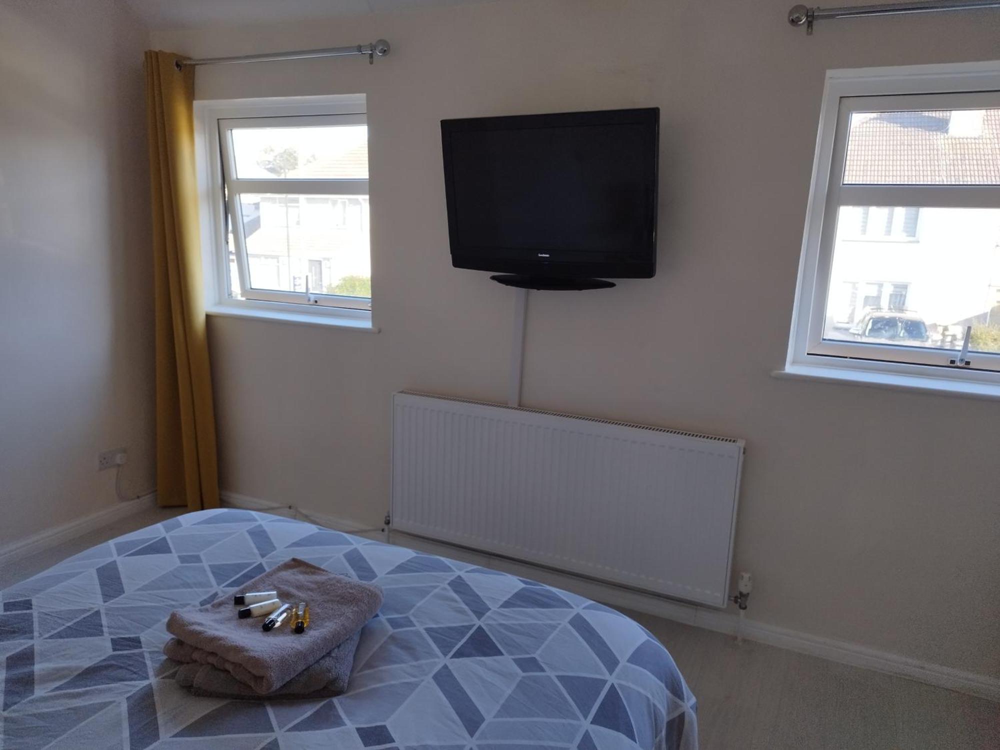 We Love Henbury Bristol Extérieur photo